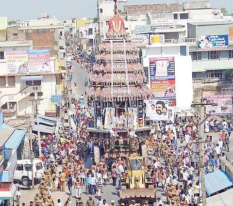 களைகட்டிய பிரம்மோற்சவ திருவிழாக்கள்﻿: திருவள்ளூர், குன்றத்தூரில் தேரோட்டம்﻿ - வேதகிரீஸ்வரர் தந்தத்தொட்டி உற்சவம்﻿