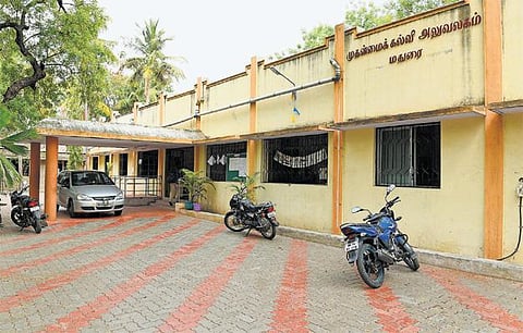 ரேங்கிங் முறை இல்லாததால் மதுரையில் வெறிச்சோடிய பள்ளிகள்﻿