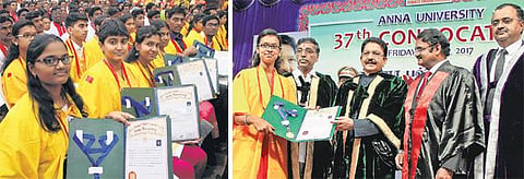 அண்ணா பல்கலைக்கழக பட்டமளிப்பு விழா﻿: 64 பேருக்கு தங்கப் பதக்கம் வழங்கினார் ஆளுநர்﻿ - மாநிலம் முழுவதும் இந்த ஆண்டு 2 லட்சம் பேர் பட்டம் பெறுகின்றனர்﻿