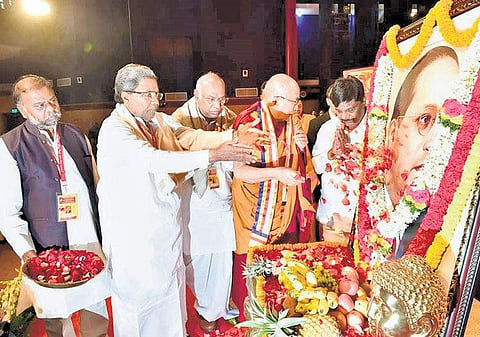 இந்தியாவின் வளர்ச்சிக்கு சாதி தடையாக உள்ளது﻿: பெங்களூரு கருத்தரங்கில் தலாய் லாமா கருத்து﻿﻿