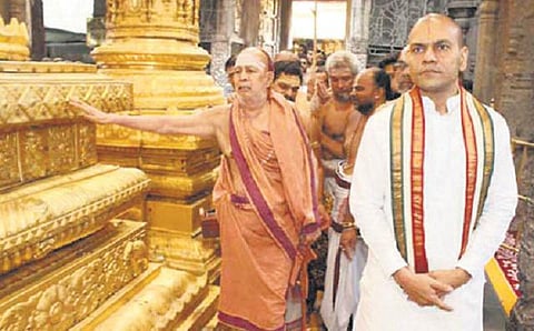 கோடை விடுமுறையால் திருப்பதியில் அலைமோதும் பக்தர்கள் கூட்டம்