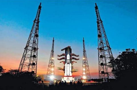 ஜிசாட்-19 செயற்கைக்கோளுடன்﻿ இன்று விண்ணில் பாய்கிறது  ஜிஎஸ்எல்வி மார்க்-3 ராக்கெட்﻿