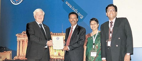 முதுகு வலி ஏற்படுவதற்கு﻿ தண்டுவட டிஸ்க் எலும்பில் இருக்கும் பாக்டீரியாவும் முக்கிய காரணம்﻿: கோயம்புத்தூர் கங்கா மருத்துவமனை டாக்டர் எஸ்.ராஜசேகரன் குழுவினர் கண்டுபிடித்து சாதனை﻿