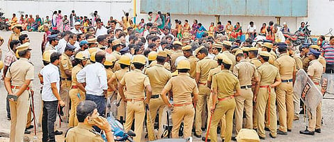 திருவொற்றியூரில் சிபிசிஎல் சார்பில்﻿ எண்ணெய் குழாய் பதிக்கும் பணி தொடக்கம்﻿: பொதுமக்கள் போராட்டத்தால் உடனே நிறுத்தம்﻿