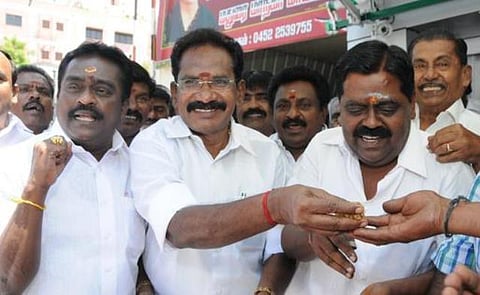 தமிழக கூட்டுறவு வங்கிகளில் உள்ள﻿ ரூ.467 கோடி செல்லாத நோட்டுகளை நபார்டு வங்கி எடுத்துக்கொள்கிறது﻿: அமைச்சர் செல்லூர் ராஜு தகவல்﻿