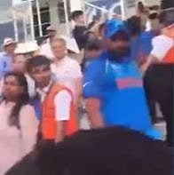 மொகமது ஷமி கோபத்தை கட்டுப்படுத்திய தோனி