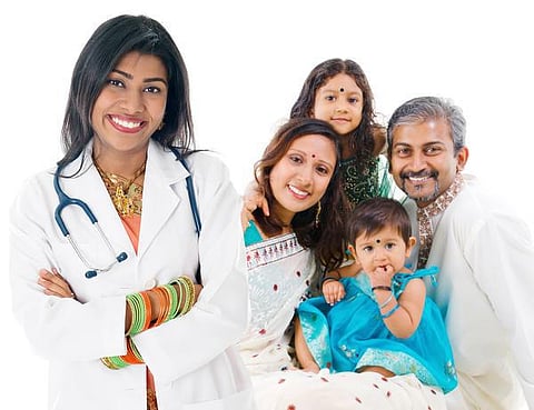 டாக்டரைப் பார்க்கப் போகிறீர்களா? - குடும்ப மருத்துவரா, சிறப்பு மருத்துவரா?