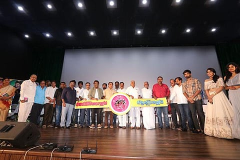 வரிவிலக்குக்காக தமிழில் பெயர் வைக்கக்கூடாது: இயக்குநர் ஆர்.கே.செல்வமணி கோரிக்கை