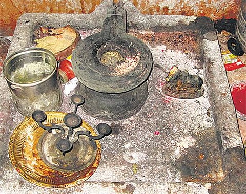 திருப்போரூர் அருகே﻿ சிவன் கோயிலில் மரகத லிங்கம் திருட்டு﻿