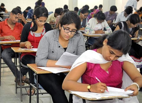 தமிழகத்தில் எம்பிபிஎஸ், பிடிஎஸ் படிப்புகளுக்கான﻿ விண்ணப்ப விநியோகம் இன்று தொடங்குகிறது﻿: ‘நீட்’ மதிப்பெண் அடிப்படையில் மாணவர் சேர்க்கை﻿