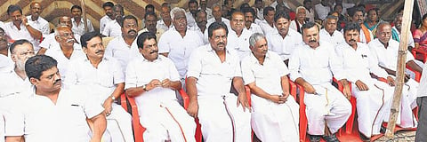 மதுரையில் எய்ம்ஸ் அமைய﻿ அதிமுகவுடன் இணைந்து திமுக போராட தயார்﻿: திருமங்கலம் உண்ணாவிரதத்தில் பி.மூர்த்தி எம்எல்ஏ அறிவிப்பு﻿