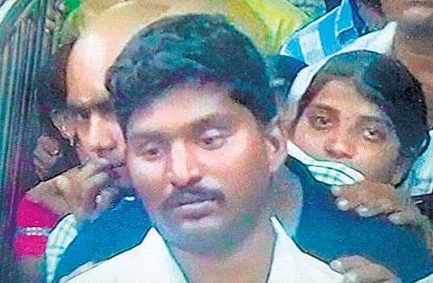திருமலையில் குழந்தை கடத்தல் பற்றி துப்பு கொடுப்பவருக்கு ரூ.1 லட்சம் பரிசு