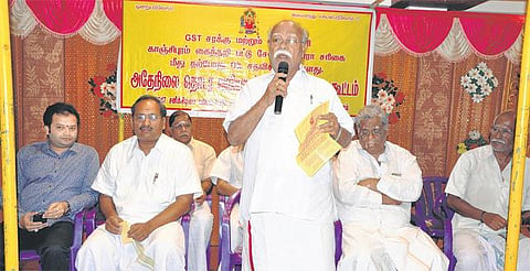 ஜிஎஸ்டியிலிருந்து விலக்கு அளிக்க வலியுறுத்தல்: பட்டுச் சேலை தயாரிப்போர் கடையடைப்பு நடத்த முடிவு﻿