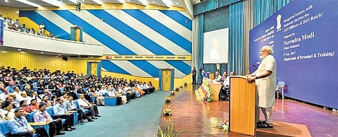 மாற்றம் கொண்டுவர துணிச்சல் தேவை﻿: இளம் ஐஏஎஸ் அதிகாரிகள் மத்தியில் பிரதமர் பேச்சு