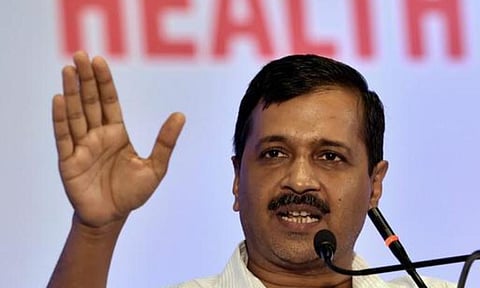 அரசு மருத்துவமனைகளில் தேதி கிடைக்கவில்லையெனில்  தனியார் மருத்துவமனைகளில் இலவச அறுவைசிகிச்சை: கேஜ்ரிவால் அறிவிப்பு
