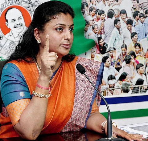 ‘தேர்தல் வாக்குறுதியை நிறைவேற்றவில்லை’﻿ - ஆந்திர முதல்வர் ராஜிநாமா செய்ய எம்எல்ஏ ரோஜா வலியுறுத்தல்﻿