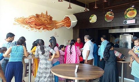 சென்னையில் பெங்களூரு ரோட்டுக்கடை!