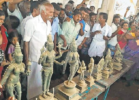 சேலம் தலைவாசல் அருகே பெருமாள் கோயிலில் நிலவறை, 9 சிலைகள், சுரங்கம் கண்டுபிடிப்பு﻿