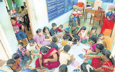 இது பிள்ளைகளுக்காக பெற்றோரே உருவாக்கிய சிறப்புப் பள்ளி