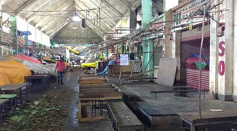 கோயம்பேடு மார்க்கெட்டில் 674 கடைகளில் நிலுவை: சொத்து வரி ரூ.1 கோடியே 77 லட்சம் வசூல்