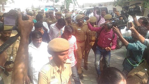 உடுமலை சங்கர் கொலை வழக்கு: கவுசல்யாவின் தந்தை உட்பட 6 பேருக்கு தூக்கு; ஒருவருக்கு இரட்டை ஆயுள்