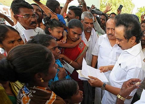 ஒக்கி புயல் நிவாரணப் பணிகளிலும் அலட்சியம் காட்டுவதா?- அரசுக்கு ஸ்டாலின் கண்டனம்