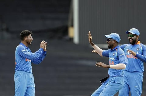 சாஹல், குல்தீப் அபார பந்துவீச்சு: 118 ரன்களில் சுருண்டது தெ.ஆப்பிரிக்கா