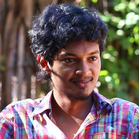 தன்னை இழக்கும் சோகம்