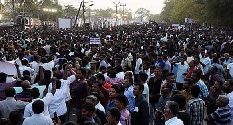 நெட்டிசன் நோட்ஸ்: தூத்துக்குடி ஸ்டெர்லைட் எதிர்ப்பு போராட்டம் - தாமிரம் உனக்கு... புற்றுநோய் எனக்கா?