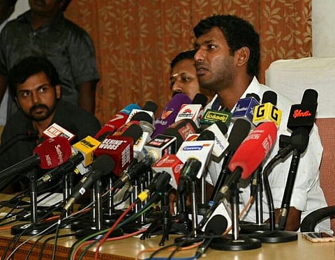 “தமிழ் சினிமாவைத் தனியாருக்குத் தாரைவார்க்க முடியாது” - விஷால் திட்டவட்டம்