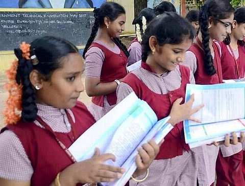 பள்ளிக் கல்வி, தொடக்கக் கல்வி இயக்ககங்களை இணைக்க முயற்சி?: ஆரம்பப் பள்ளி ஆசிரியர் அமைப்புகள் குற்றச்சாட்டு