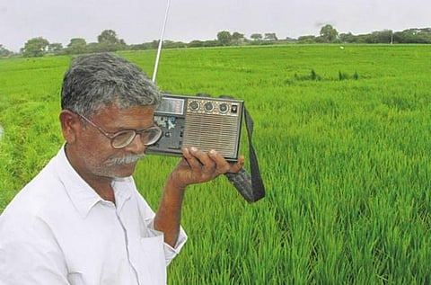இசை, சினிமா, கச்சேரி போன்றவற்றில் தென்னிந்தியாவுடன் தொடர்பை இழந்துவிட்ட தென் இலங்கை: புதுப்பிக்கும் முயற்சியில் இலங்கை வானொலி தீவிரம்
