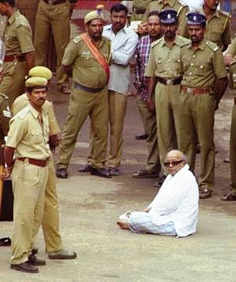 கருணாநிதி உணர்ச்சிவசப்பட்ட தருணங்கள்