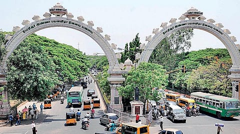முகம்நூறு: ஊரும் பேரும்