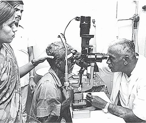 தேடிச் சென்று  பார்வை தந்த வெங்கடசாமி!