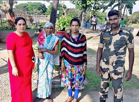 2 ஆண்டுகளுக்கு முன் காணாமல் போன மூதாட்டி; மகளுடன் சேர்த்து வைத்த பிஎஸ்எப் வீரரின் நெகிழ்ச்சி செயல்