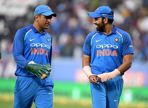 தோனி ஒரு மிகப்பெரிய வீரர்தான், அவர் இல்லாதது குறைதான்; ரிஷப் பந்த், தினேஷ் கார்த்திக்கிற்கு அரிய வாய்ப்பு: ரோஹித் சர்மா பேட்டி
