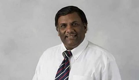 மாணவர்களிடம் வீட்டுவேலை வாங்கியதாக புகார்: அமெரிக்காவில் இந்திய பேராசிரியர் சிக்கினார்