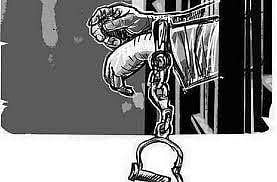 பாலியல் வழக்கில் முதியவருக்கு 10 ஆண்டு சிறை: ﻿மருத்துவமனைக்கு சென்று தீர்ப்பளித்த நீதிபதி﻿