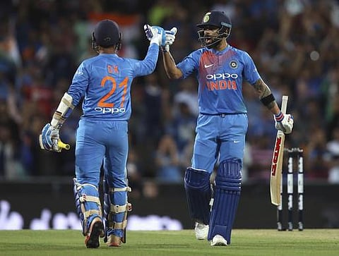 ரோஹித், தவண் காட்டடிக்குப் பிறகு ‘கிங் கோலி’, தினேஷ் கார்த்திக் அபார பினிஷிங்: இந்தியா வெற்றி; ஆஸி.க்கு எதிரான டி20 தொடர் சமன்
