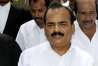 தமிழனுக்கு முதுகெலும்பு இருக்கிறது; சாட்சி ஏ.ஆர்.முருகதாஸ்!- நாஞ்சில் சம்பத் கருத்து
