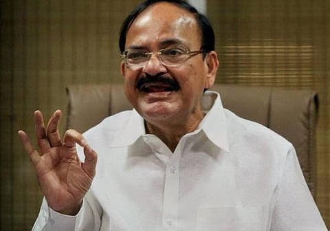 செட்டிநாடு சிக்கன் இருக்க... சிக்கன் 65 எதற்கு? - வெங்கய்ய நாயுடு பேச்சு