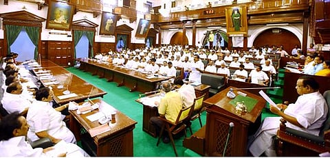 மேகதாட்டு அணைக்கட்ட கடும் எதிர்ப்பு: சட்டப்பேரவையில் தீர்மானம் நிறைவேற்றம்