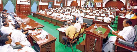 காவிரி நதிநீர் பிரச்சினையில்﻿ ﻿ஒருதலைபட்சமாக செயல்படும் மத்திய அரசு﻿: ﻿சட்டப்பேரவையில் முதல்வர் பழனிசாமி வேதனை﻿