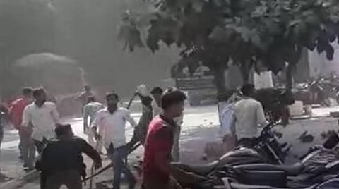 டிவியில் பேட்டி தரும் புலந்த்ஷெஹர் கலவர குற்றவாளிகள்; கைது செய்வதில் உபி போலீஸார் சுணக்கம்