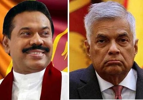 பிரதமர் பதவியில் இருந்து விலகினார் ராஜ பக்ச: ரணிலை ஏற்க சிறிசேனா தயக்கம்?