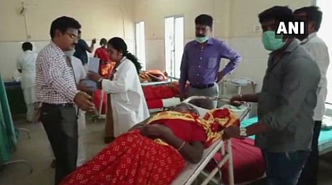 தக்காளி சாதத்தில் பூச்சி மருந்து;  பிரசாதத்தை சாப்பிட்டு 12 பலியான விவகாரத்தில் 2 பேர் கைது