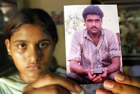 பாக். சிறையில் இந்தியர் சரப்ஜித் சிங்கை கொன்ற குற்றவாளிகள் இருவர் விடுதலை: ஆதாரங்கள் இல்லாததால் நீதிமன்றம் உத்தரவு
