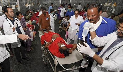கர்நாடகா கோயில் பிரசாத சம்பவம்: பலியானோர் எண்ணிக்கை 13 ஆக அதிகரிப்பு : கோஷ்டிப் பகையால் விஷம் கலக்கப்பட்டதா?