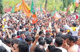 குஜராத் இடைத்தேர்தலில் பாஜக வேட்பாளர் அபார வெற்றி